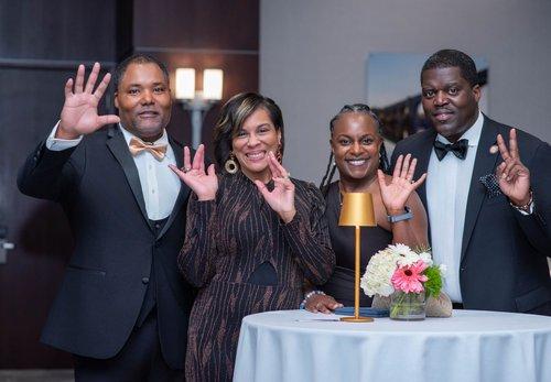 mobile - carousel-hero-element image-0