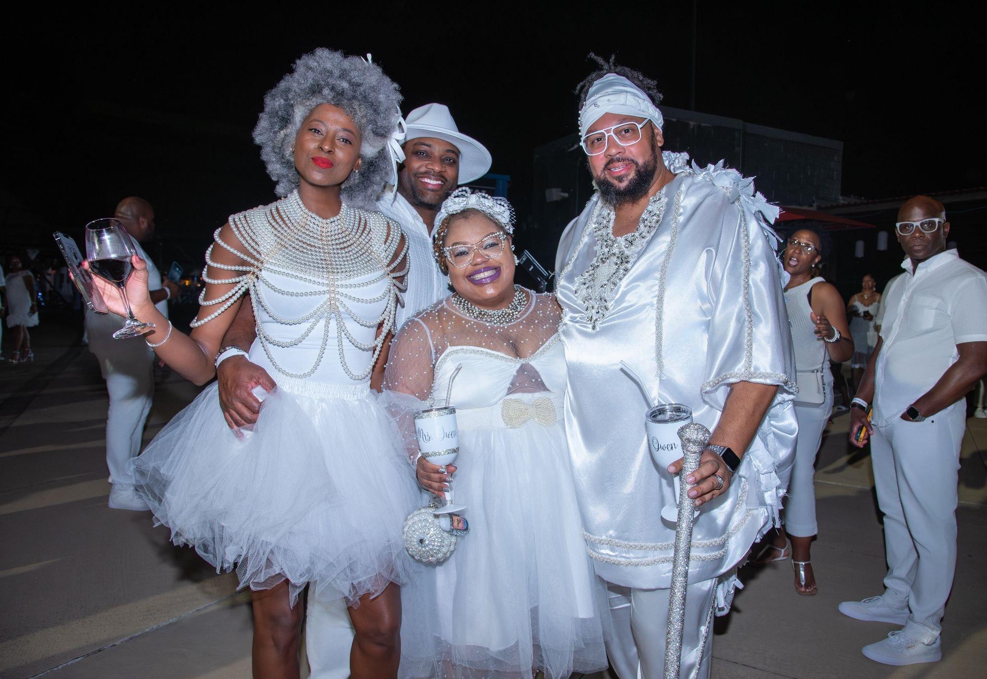 carousel-hero-element image-14