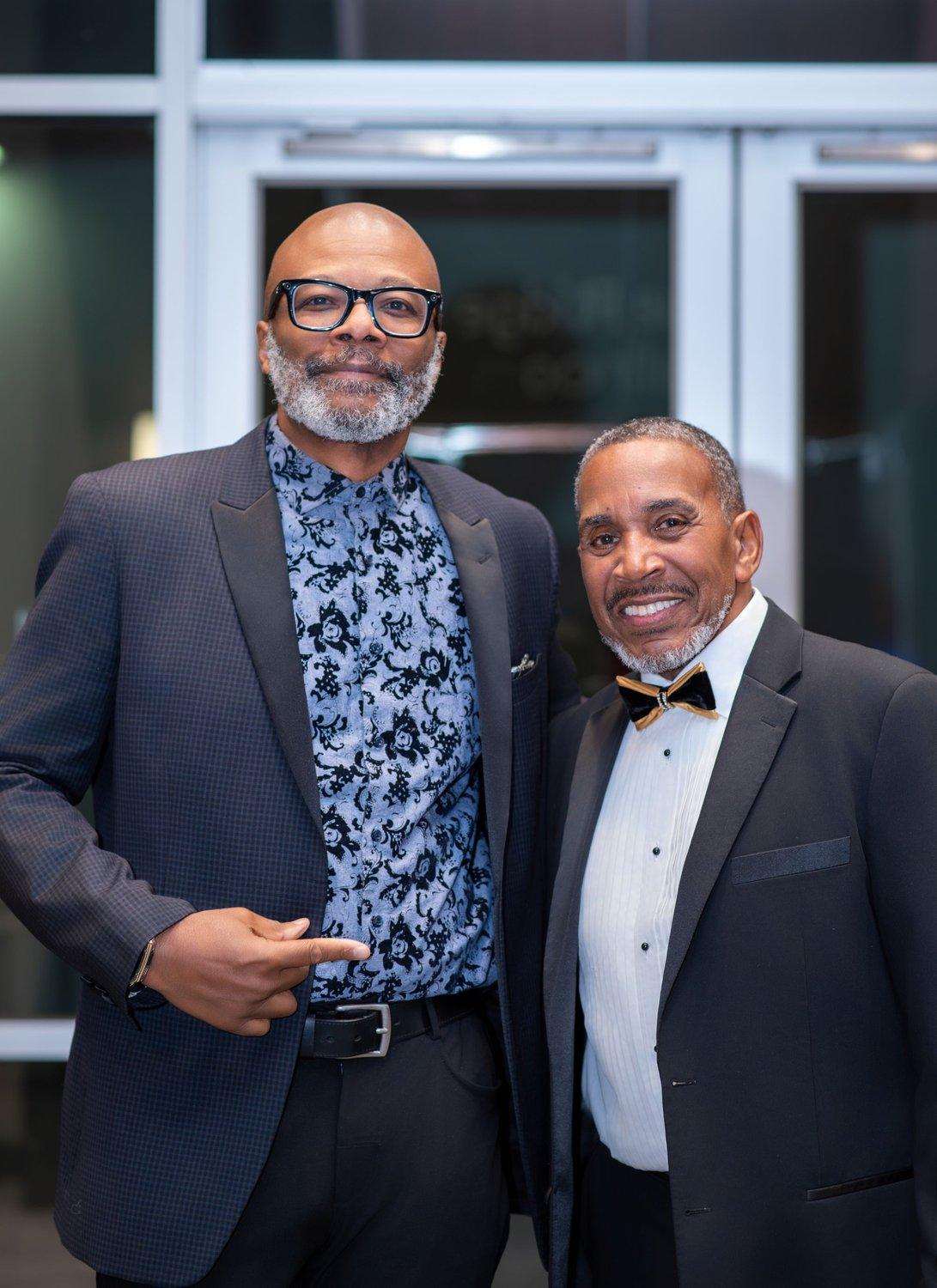 carousel-hero-element image-11